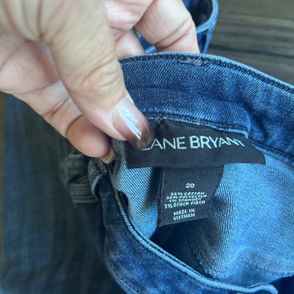 Lane Bryant Medium Blue Cropped Jeans - Picture 4 of 7